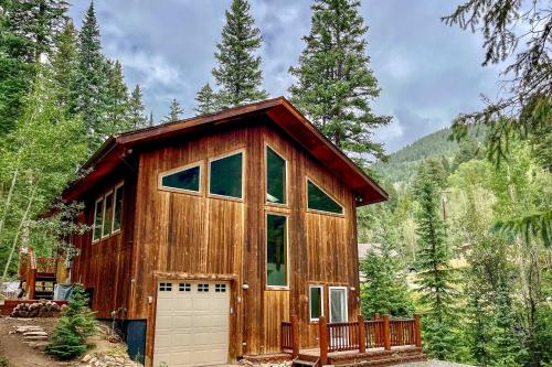 Creekside Mtn House with Deck 8 Mi to Idaho Springs in St Mary's (CO)