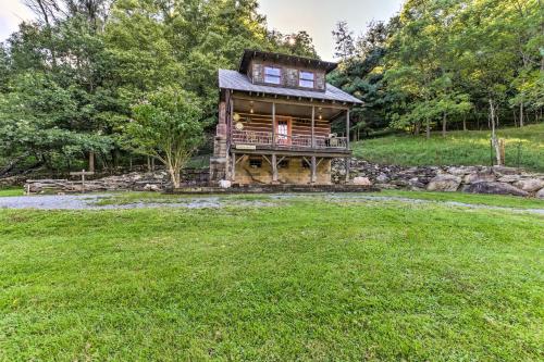 Clyde Papa Bear Cabin, Near Smoky Mountains - Apartment - Clyde