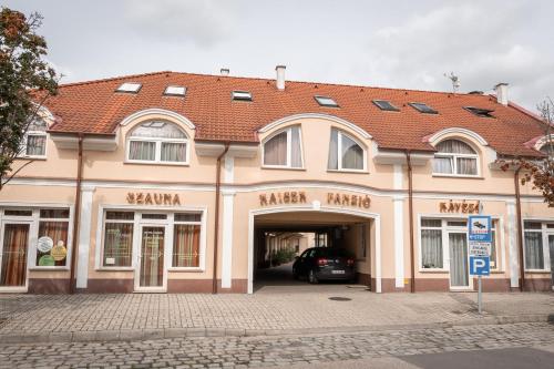 Kaiser Panzió - image 11