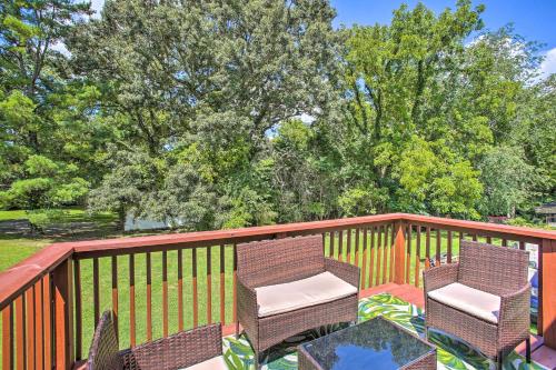 Charming Springfield Escape with Furnished Deck in สปริงฟิลด์ (เทนเนสซี)