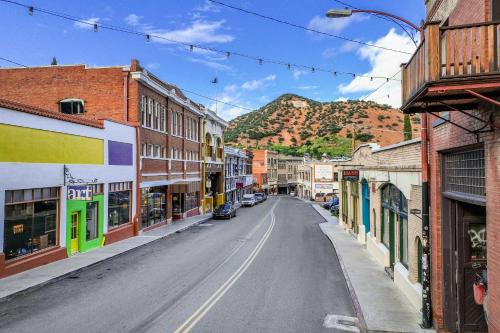 Casa de Oro Bisbee Gem Walk to Main Street