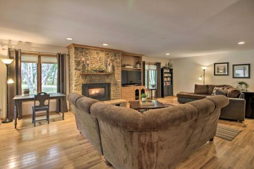 Spacious Verndale Home with Backyard Fire Pit!