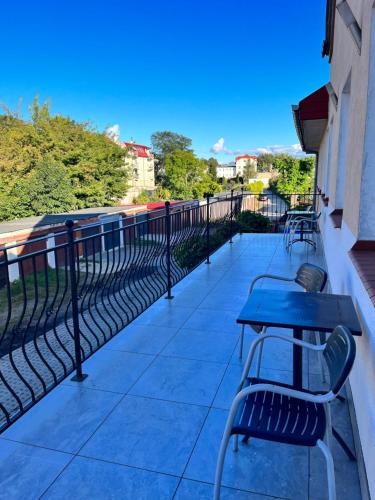 Зовнішній вигляд готелю, Hotel i Restauracja „KRISTAL” in Бранєво
