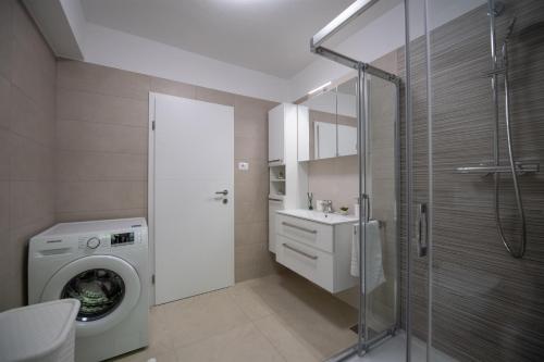 Apartment Carmen Opatija - image 2