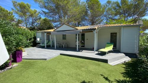 Bungalow de luxe de 60m2 dans camping 5 étoiles - Village et club de vacances - Puget-sur-Argens