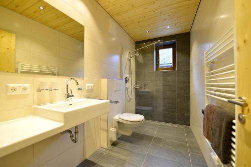 Apartment (2 Adults)