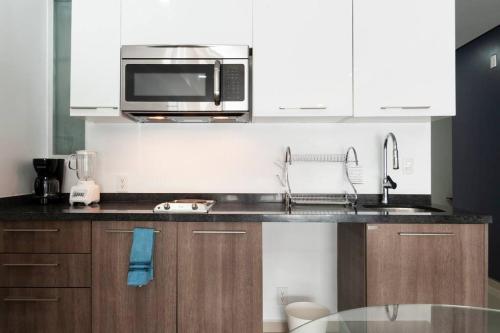 600 sq ft in trendy area, 150 BPS fiber optic 600 sq ft in trendy area, 150 BPS fiber optic