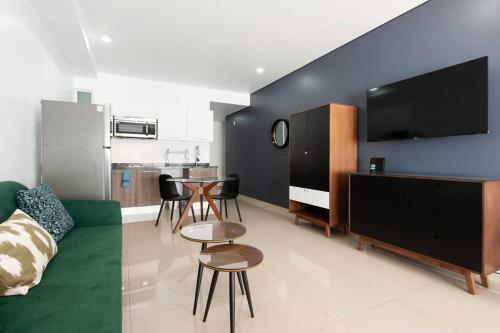 600 sq ft in trendy area, 150 BPS fiber optic 600 sq ft in trendy area, 150 BPS fiber optic