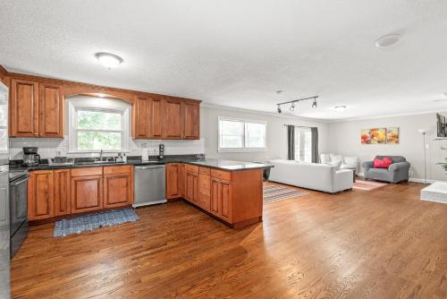 Charming, Cozy Home close to Uptown, Airport & Whitewater Center in Charlotte, USA