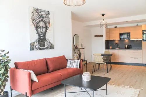African-Style Apartment - stadtnah, Parkplatz, E-Ladestation für Auto & Fahrräder, Gitterbox für Fahrräder, Fitnessstudio in Koblenz, Deutschland