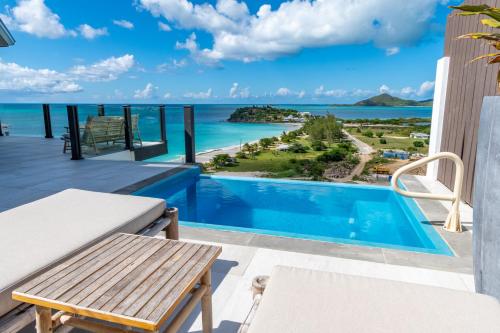 בריכת שחיה, Tamarind Hills Resort & Villas in סאינט מארי