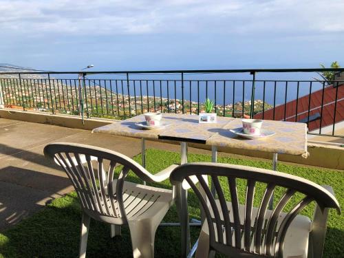 Casa AIDA SEA VIEW gîte à louer Relógio do Poiso