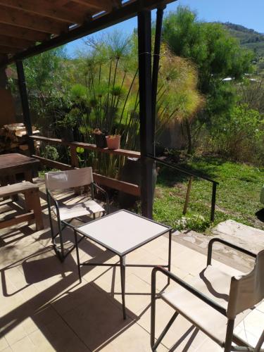 2 bedrooms, 5 beds