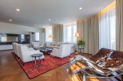 Palace Hotel Tallinn, a member of Radisson Individuals near St. Katarinas passasje