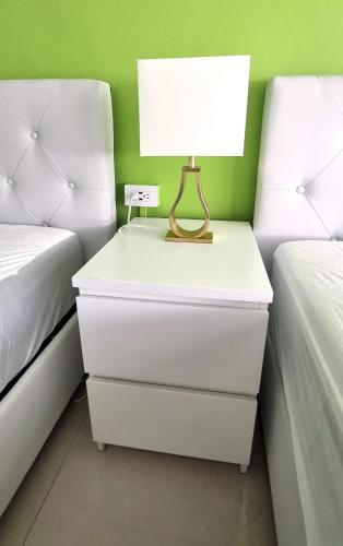 Miami Beach Suncoast apartments VII - image 7