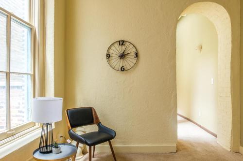 Walkable 1BR Apt Downtown by Frontdesk - image 12