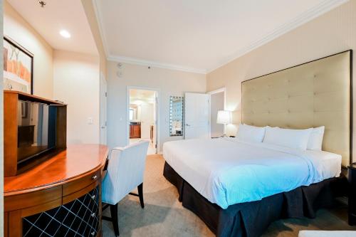 StripViewSuites Penthouse Two-Bedroom Conjoined Suite