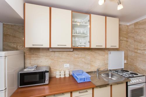 Apartments with a parking space Mlini Dubrovnik - 8985 - image 12