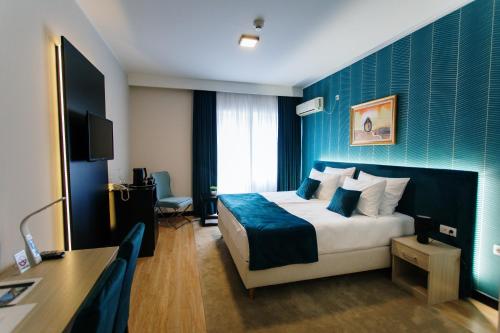 1 queen bed