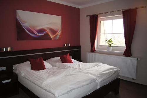 Basic Twin Room