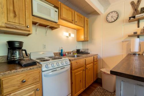 Brettelberg Slopeside Condos F7 Brettelberg Slopeside Condos F7