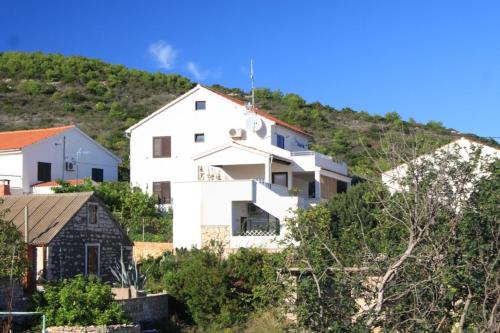 Apartments by the sea Rukavac Vis - 8893 - image 6
