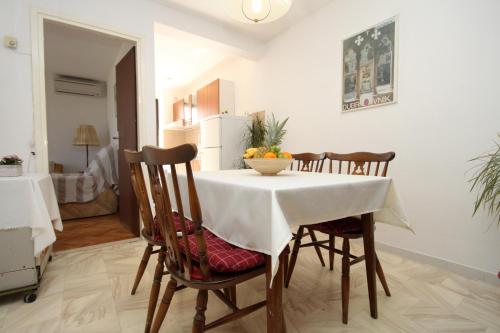 Apartments with WiFi Dubrovnik - 9083