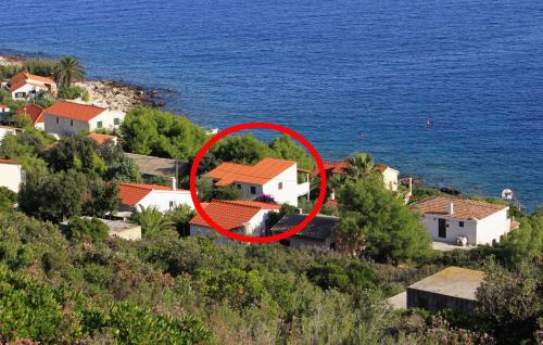  Apartments by the sea Milna, Vis - 8942, Pension in Rukavac