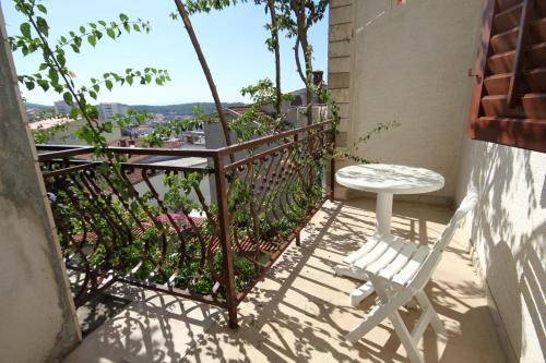 Single Room with Terrace image 4