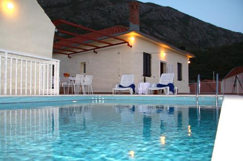 Viesnīcas āriene, Holiday house with a swimming pool Dubravka, Dubrovnik - 9101 in Dubravka