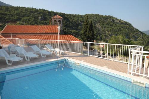 Holiday house with a swimming pool Dubravka, Dubrovnik - 9101 in Dubravka