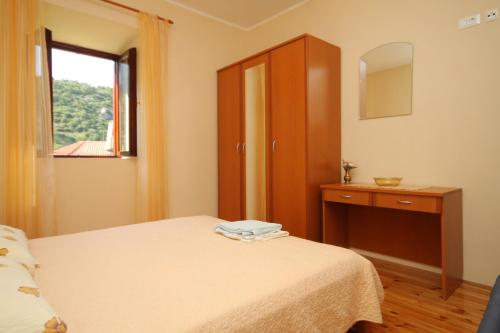 Three-Bedroom Holiday Home  image 10