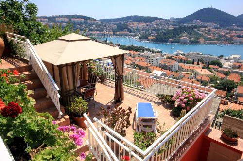 Apartments with WiFi Dubrovnik - 8975 - image 14