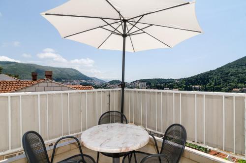 Apartments with WiFi Dubrovnik - 9118 - image 3