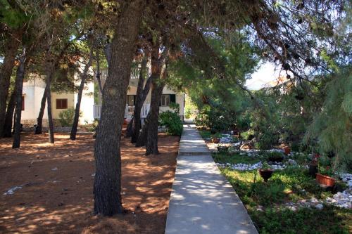 Apartments by the sea Sevid Trogir - 9125 - image 4