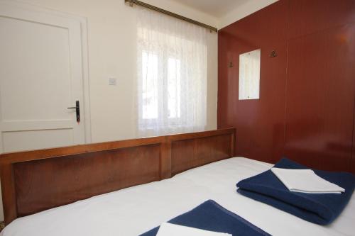 Three-Bedroom Apartment with Terrace image 10