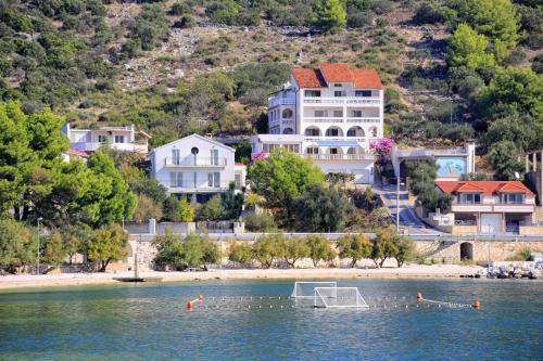 Apartments by the sea Marina, Trogir - 9035 - Location saisonnière - Marina