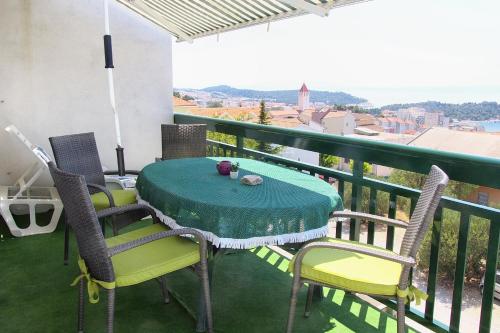 Apartments with a parking space Makarska - 9129 - image 4