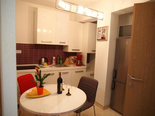 Two-Bedroom Apartment with Terrace and Sea View image 7