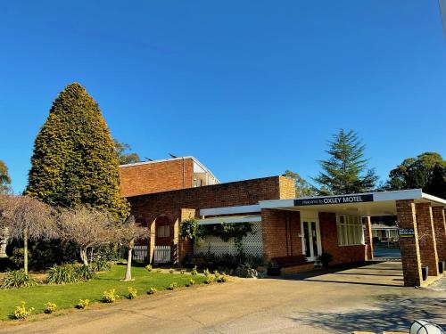 ทางเข้า, Oxley Motel in โบว์รอล