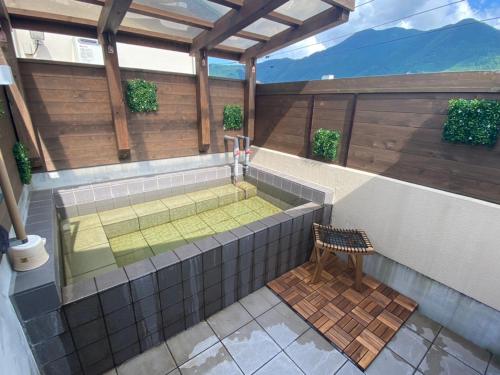 Etavia YufuinEkimae in Yufu