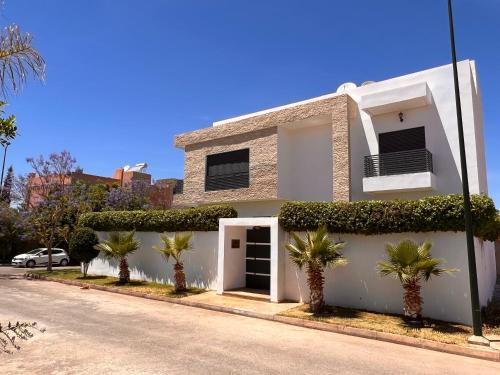 Villa DAAB OURIDA piscine chauffée Salle de sport