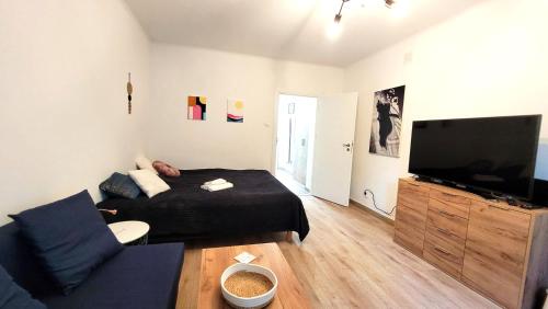 Great Life - apartment next to metro station, Warszawa (zdjęcie 7)