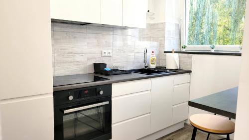 Great Life - apartment next to metro station, Warszawa (zdjęcie 11)