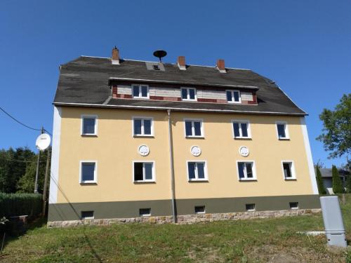 Precioso apartamento, aparcamiento gratis in Augustusburg