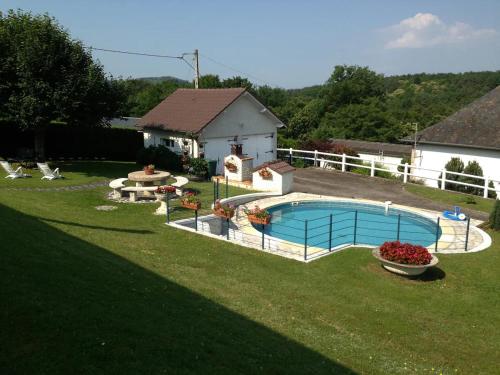 Villa Pougeol - Charmante Villa Calme & Paisible - Avec Piscine & Terrain de Pétanque