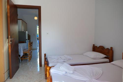 One-Bedroom Apartment image 8