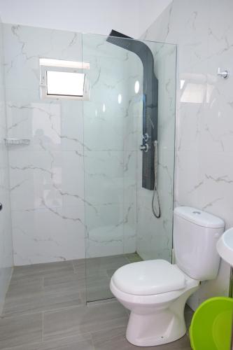 Double Room with Balcony image 7