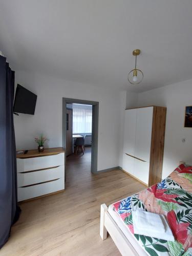 Pokój studio z balkonem u Beaty - Apartment - Grywałd