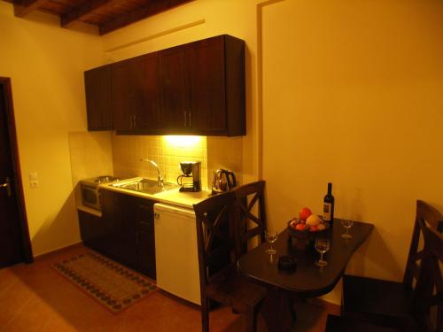 廚房, Kallisti Ξενώνας Διακοπτό-Καλάβρυτα (Kallisti Ξενωνας Διακοπτο-Καλαβρυτα) in 迪亞高普圖